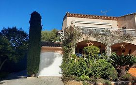 Hpc Suites - Cassis Centre - Parking Securise Et Piscine Chauffee